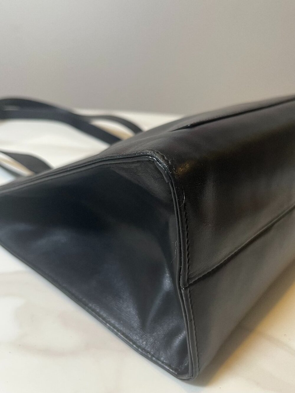 Gucci Tom Ford Vintage Black Leather Shoulder Bag - Picture 7 of 16
